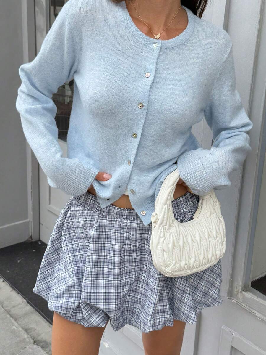 Damen Strickjacke Y2K Stil – Lässiger Rundhals Cardigan mit Knopfleiste für Alltag & Büro
