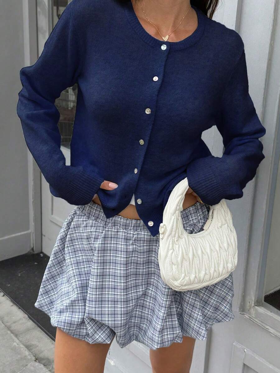 Damen Strickjacke Y2K Stil – Lässiger Rundhals Cardigan mit Knopfleiste für Alltag & Büro