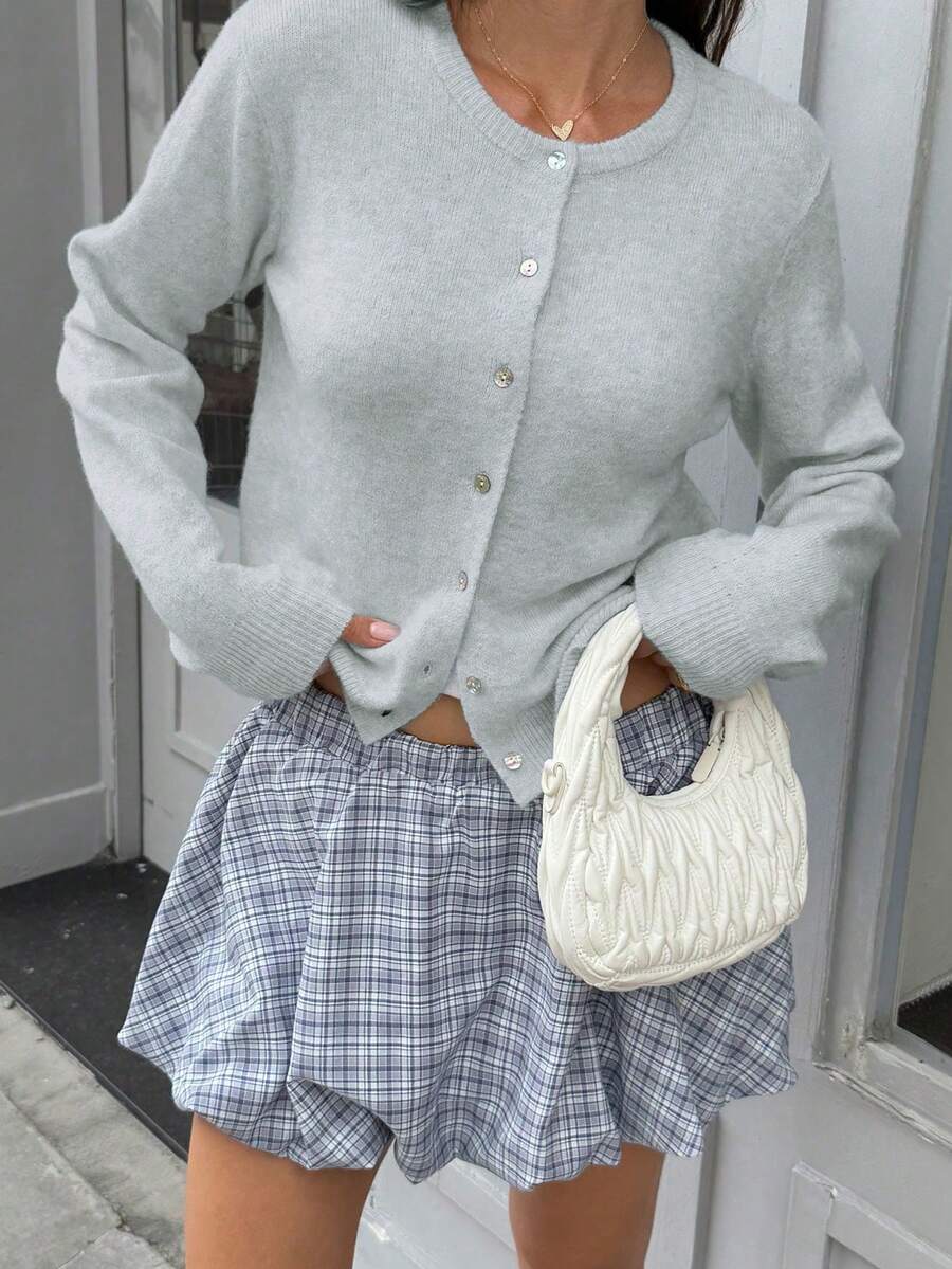 Damen Strickjacke Y2K Stil – Lässiger Rundhals Cardigan mit Knopfleiste für Alltag & Büro