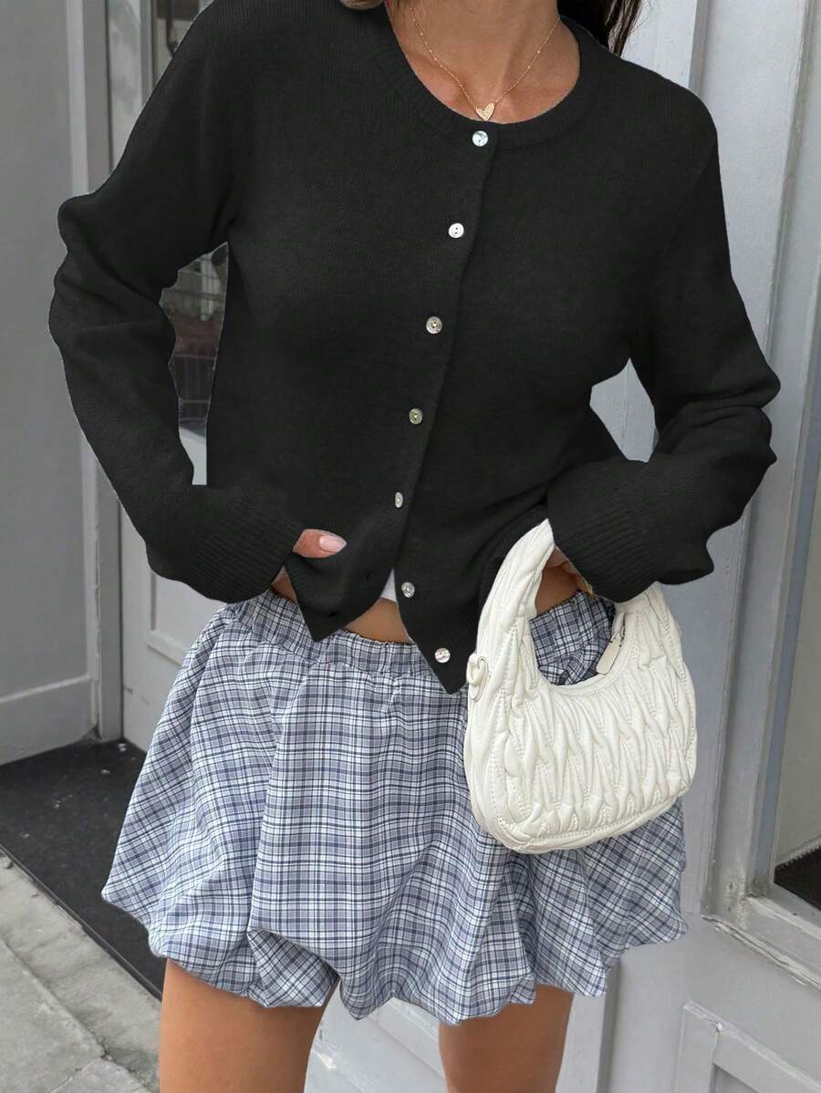 Damen Strickjacke Y2K Stil – Lässiger Rundhals Cardigan mit Knopfleiste für Alltag & Büro