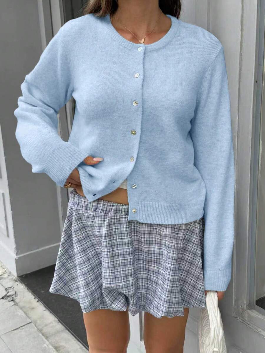 Damen Strickjacke Y2K Stil – Lässiger Rundhals Cardigan mit Knopfleiste für Alltag & Büro
