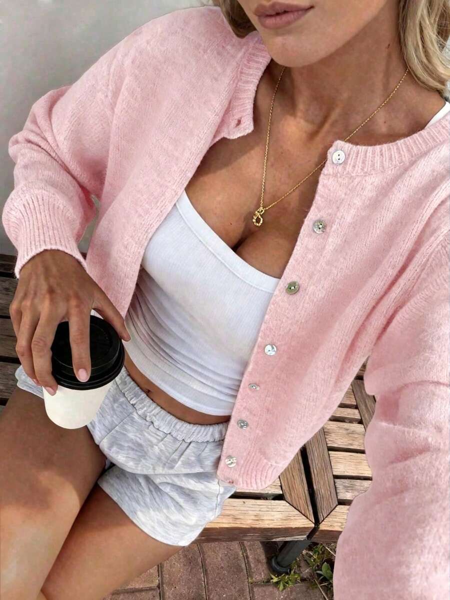 Damen Strickjacke Y2K Stil – Lässiger Rundhals Cardigan mit Knopfleiste für Alltag & Büro
