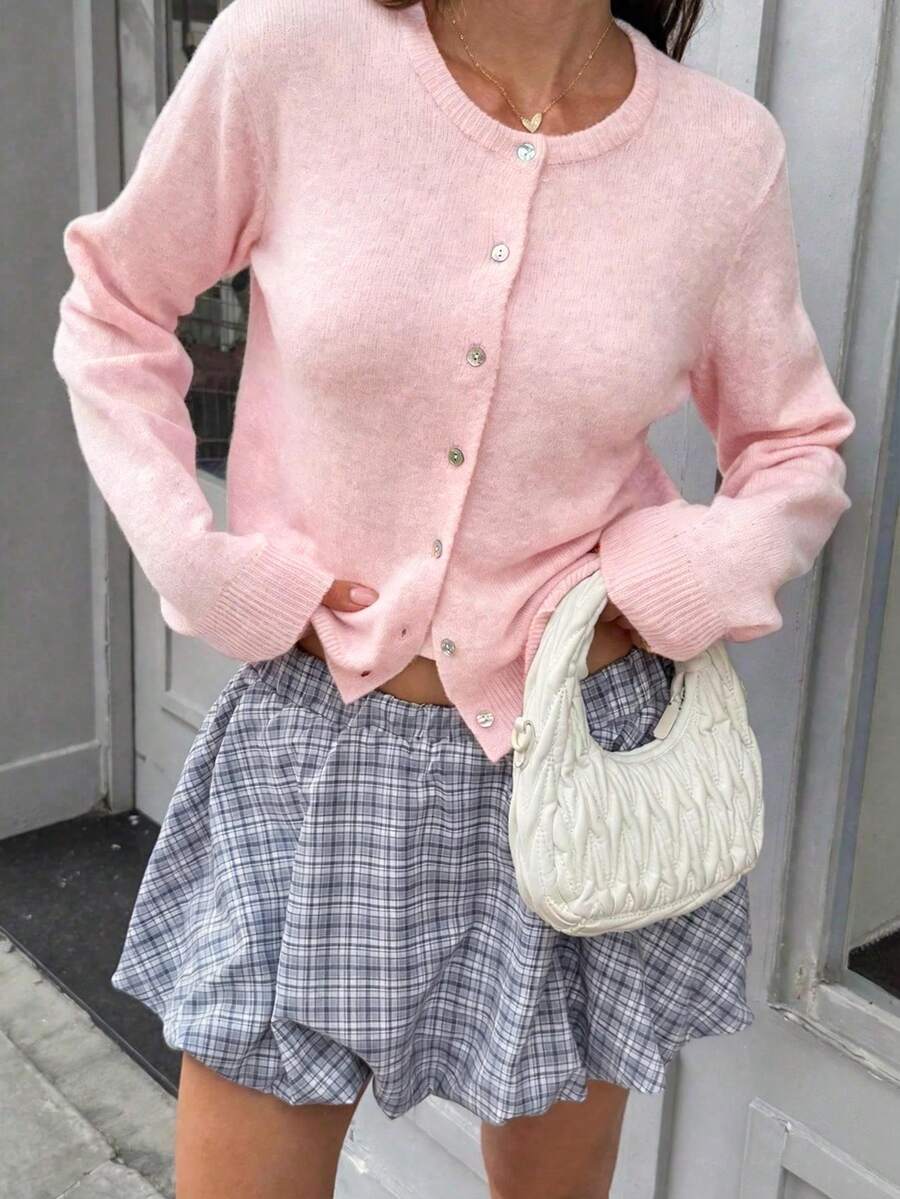 Damen Strickjacke Y2K Stil – Lässiger Rundhals Cardigan mit Knopfleiste für Alltag & Büro