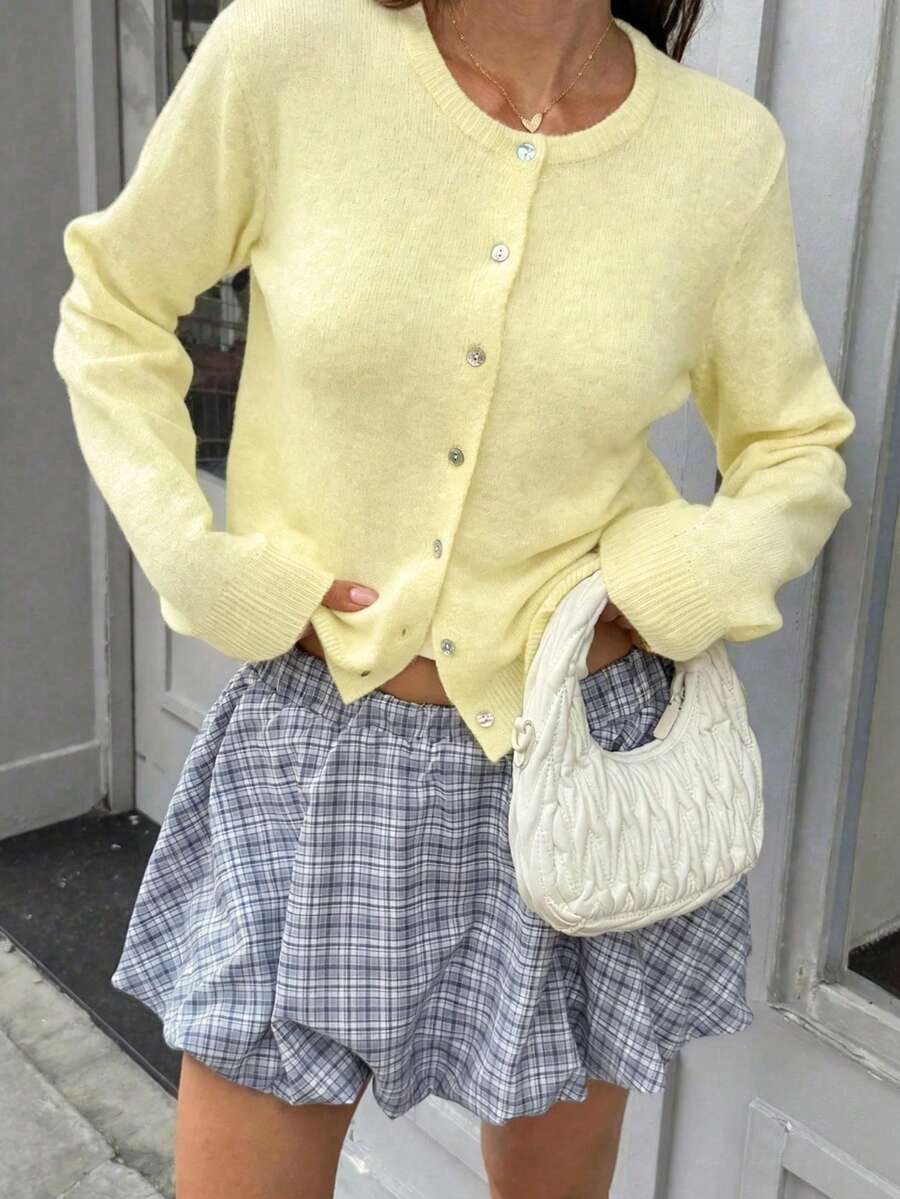 Damen Strickjacke Y2K Stil – Lässiger Rundhals Cardigan mit Knopfleiste für Alltag & Büro