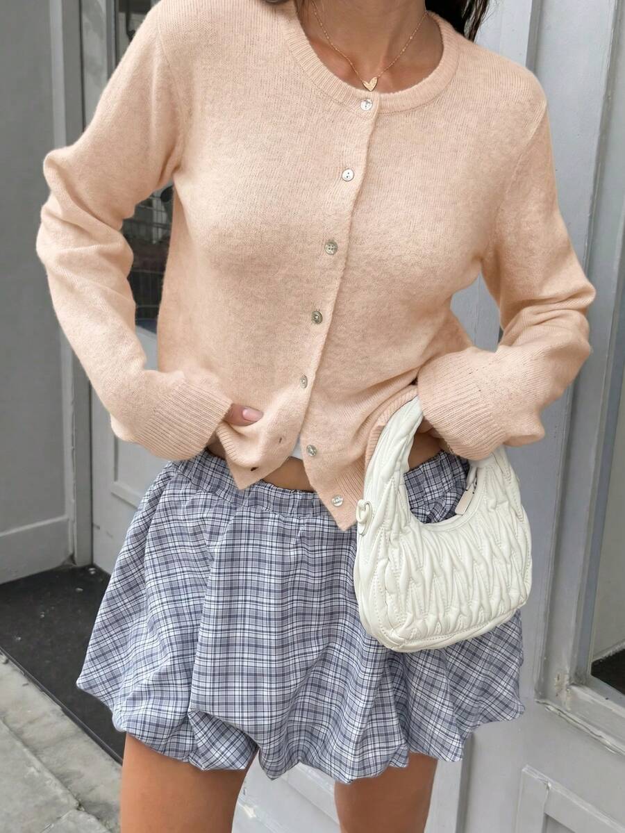 Damen Strickjacke Y2K Stil – Lässiger Rundhals Cardigan mit Knopfleiste für Alltag & Büro