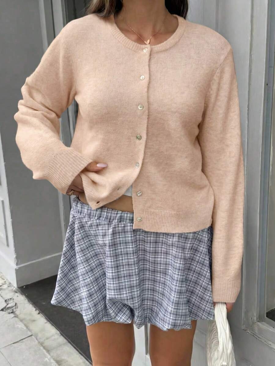 Damen Strickjacke Y2K Stil – Lässiger Rundhals Cardigan mit Knopfleiste für Alltag & Büro