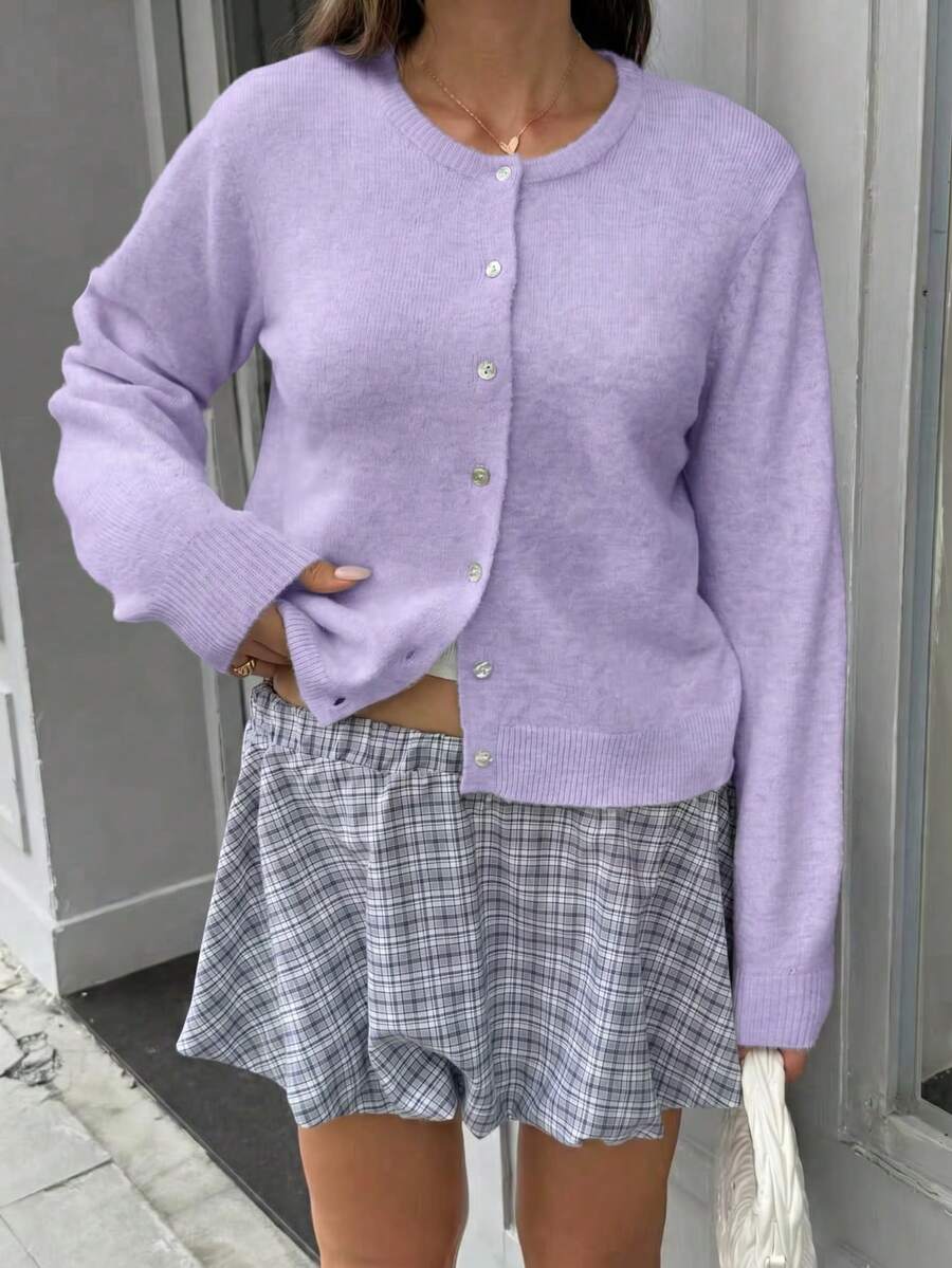 Damen Strickjacke Y2K Stil – Lässiger Rundhals Cardigan mit Knopfleiste für Alltag & Büro