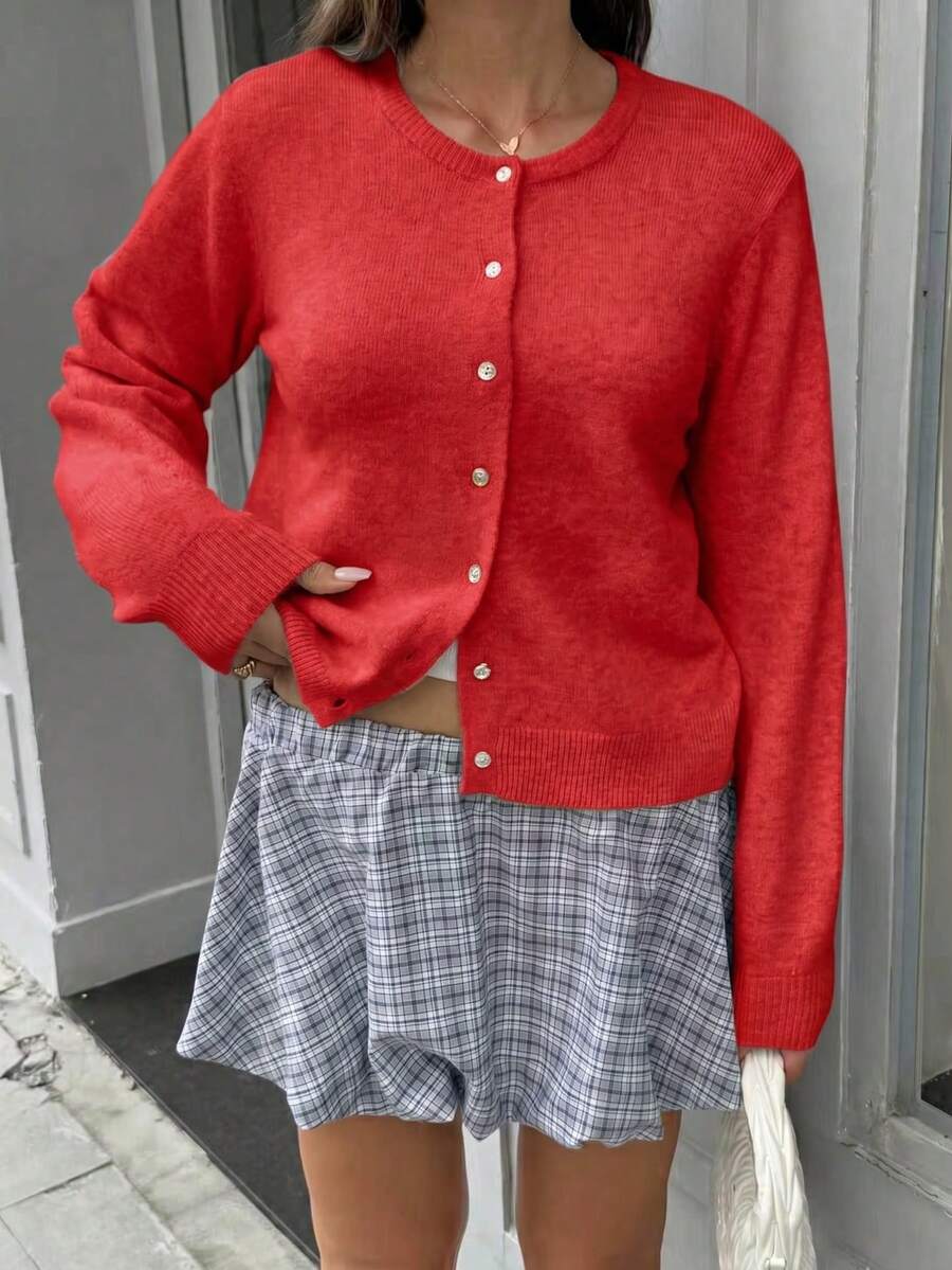 Damen Strickjacke Y2K Stil – Lässiger Rundhals Cardigan mit Knopfleiste für Alltag & Büro